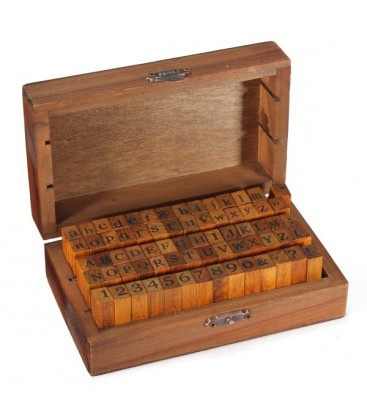 Caja de madera con 70 sellos – Alfabeto - Scrap